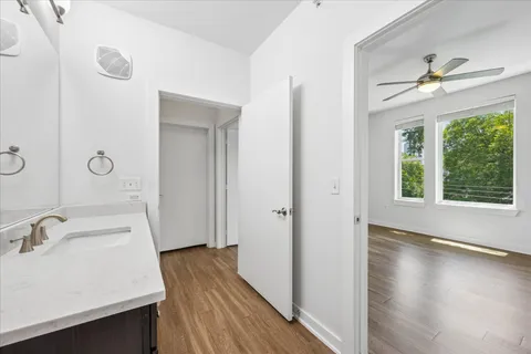$2,550 | 1900 Barton Springs Road, Unit 4041, Austin, TX 78704