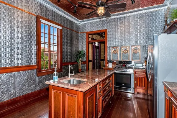 $3,000 | 8504 Oak Street, New Orleans, LA 70118