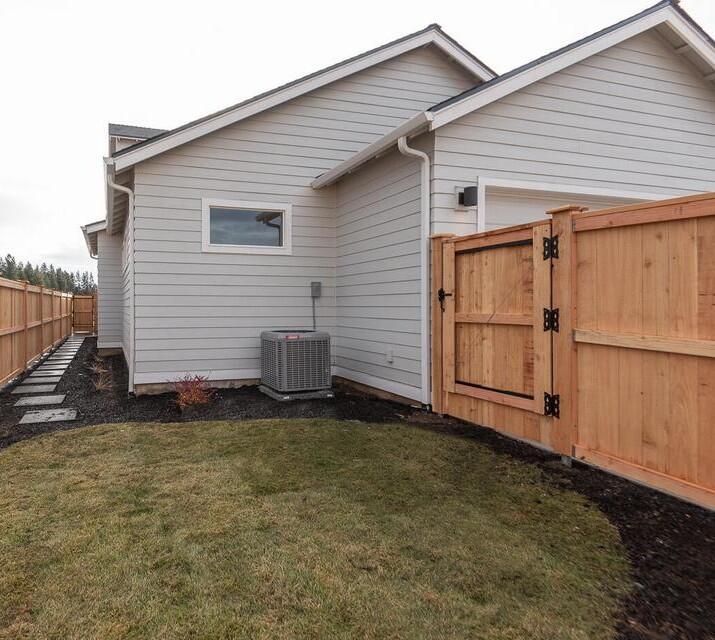 20506 Murphy Road Bend, OR 97702 - Photo 31 of 36 Backyard