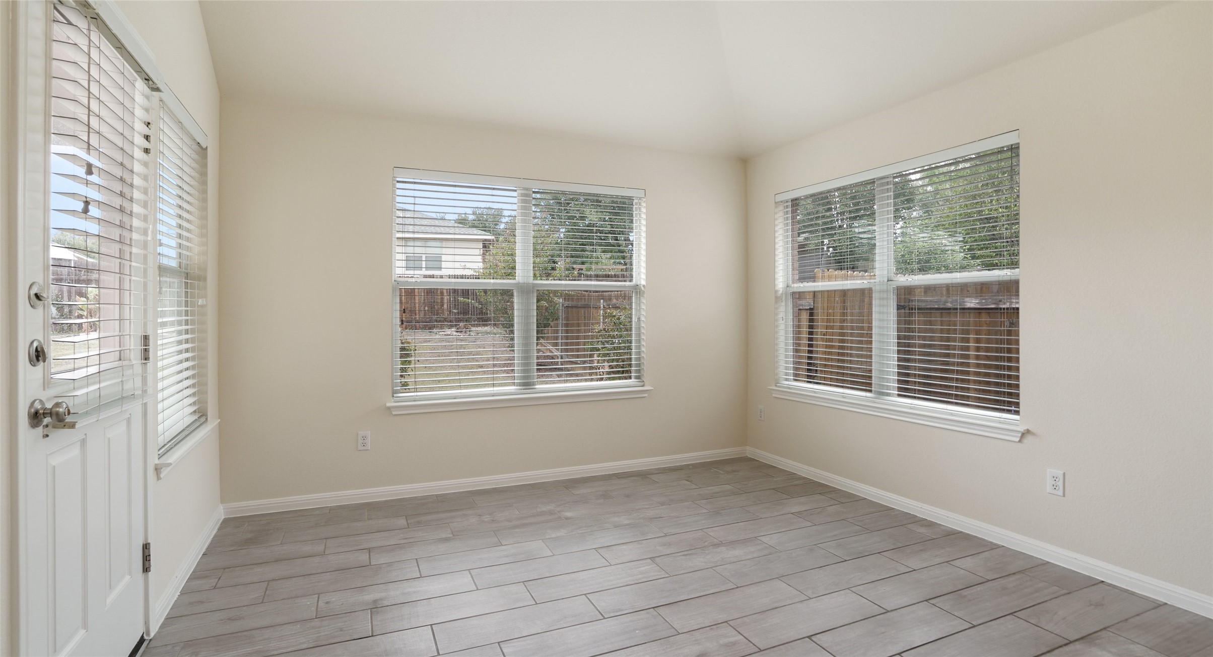 11716 Dunblane Way Austin, TX 78754 - Photo 16 of 32