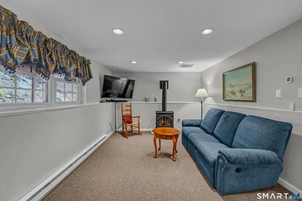 $479,000 | 23 Fleetwood Drive, Danbury, CT 06810