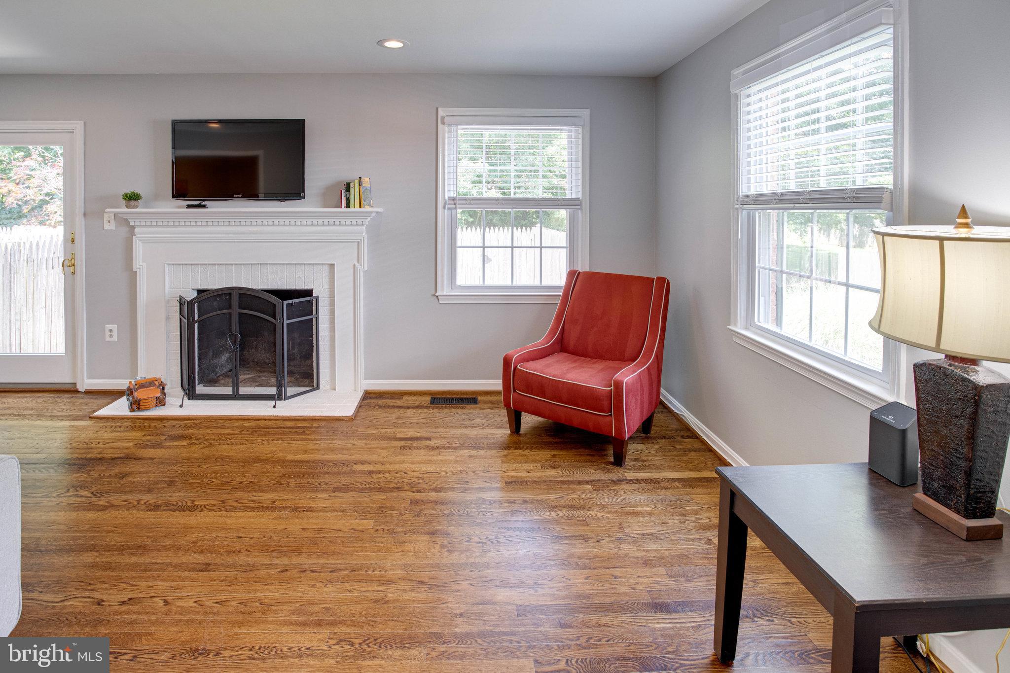 7046 Leestone Street Springfield, VA 22151 - Photo 9 of 62