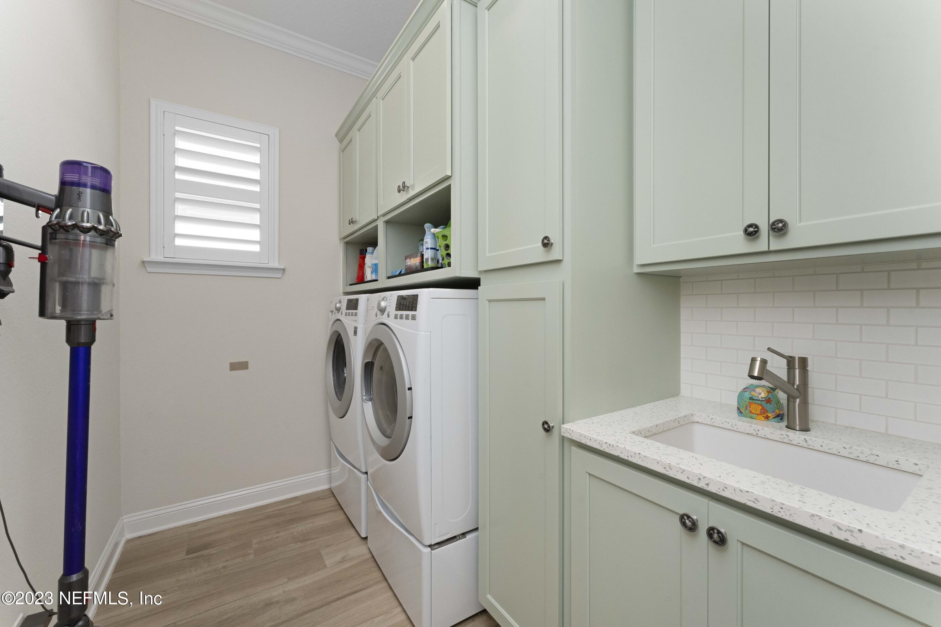 515 Park Forest Drive Ponte Vedra, FL 32081 - Photo 33 of 106 a utility room with dryer and washer