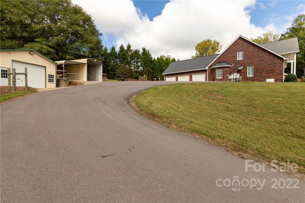 200 Range Road Kings Mountain, NC 28086 - Photo 7 of 45 a view of a house with a outdoor space