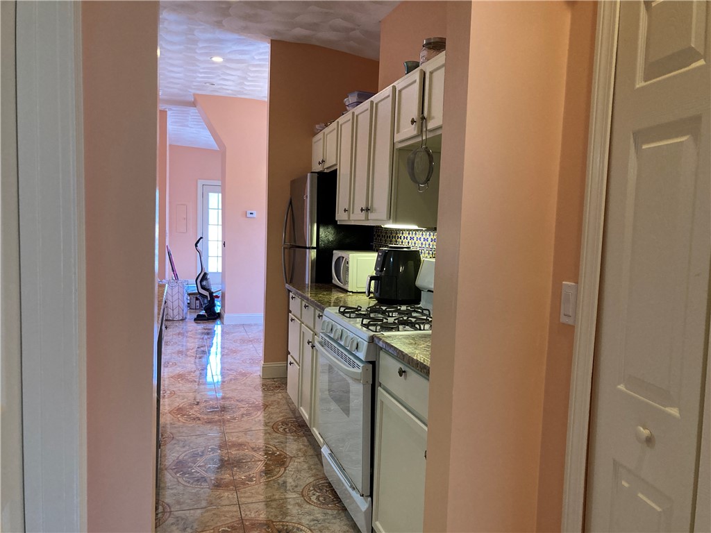 394 Great Road, Unit 3 Lincoln, RI 02865 - Photo 10 of 18