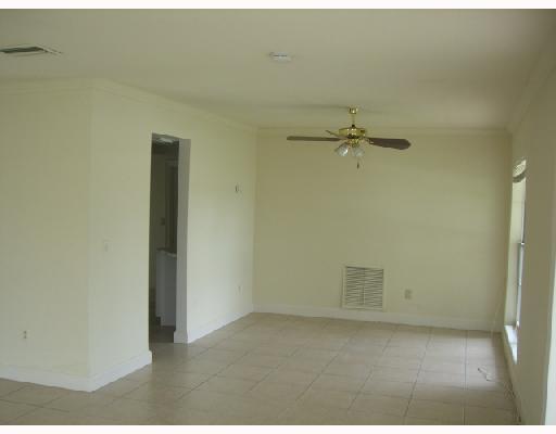 9773 Southwest 1st Place Boca Raton, FL 33428 - Photo 4 of 16 Additional Photo