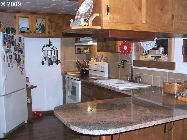 31523 Fairview Road Rainier, OR 97048 - Photo 7 of 16