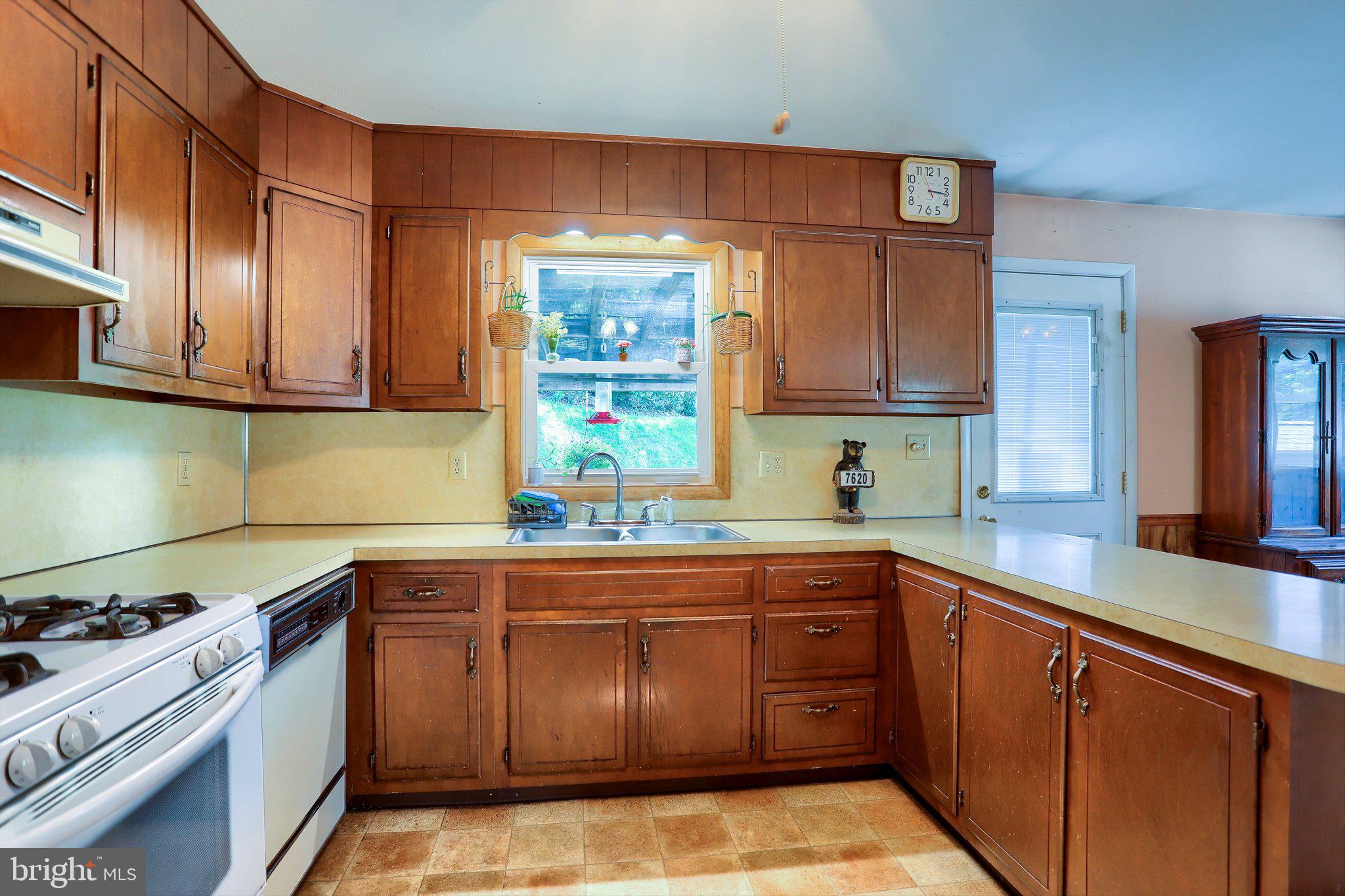 7620 Spring Road New Bloomfield, PA 17068 - Photo 16 of 49 KITCHEN
