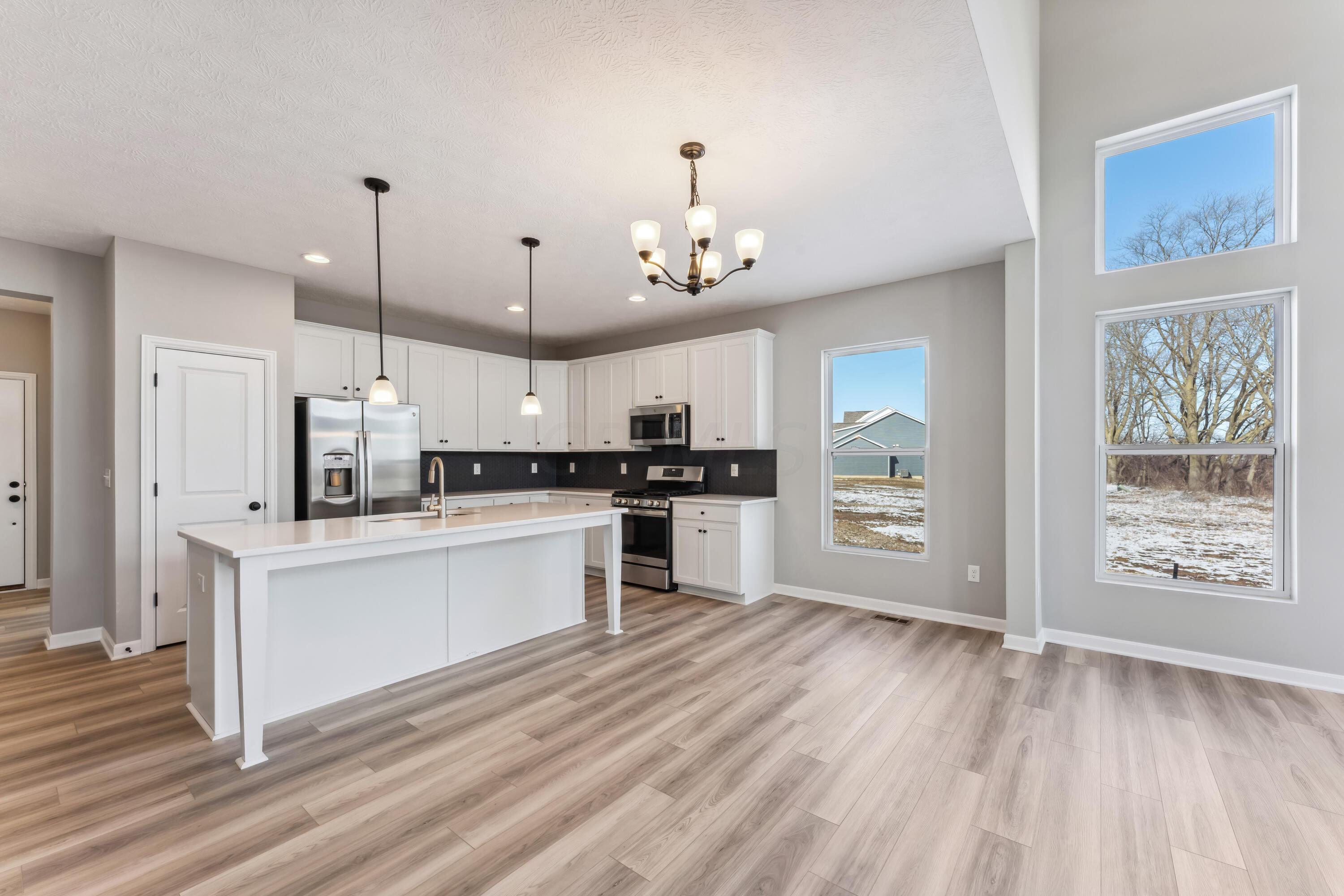 44 Chambers Bay Road Commercial Point, OH 43116 - Photo 15 of 47 Breakfast Area