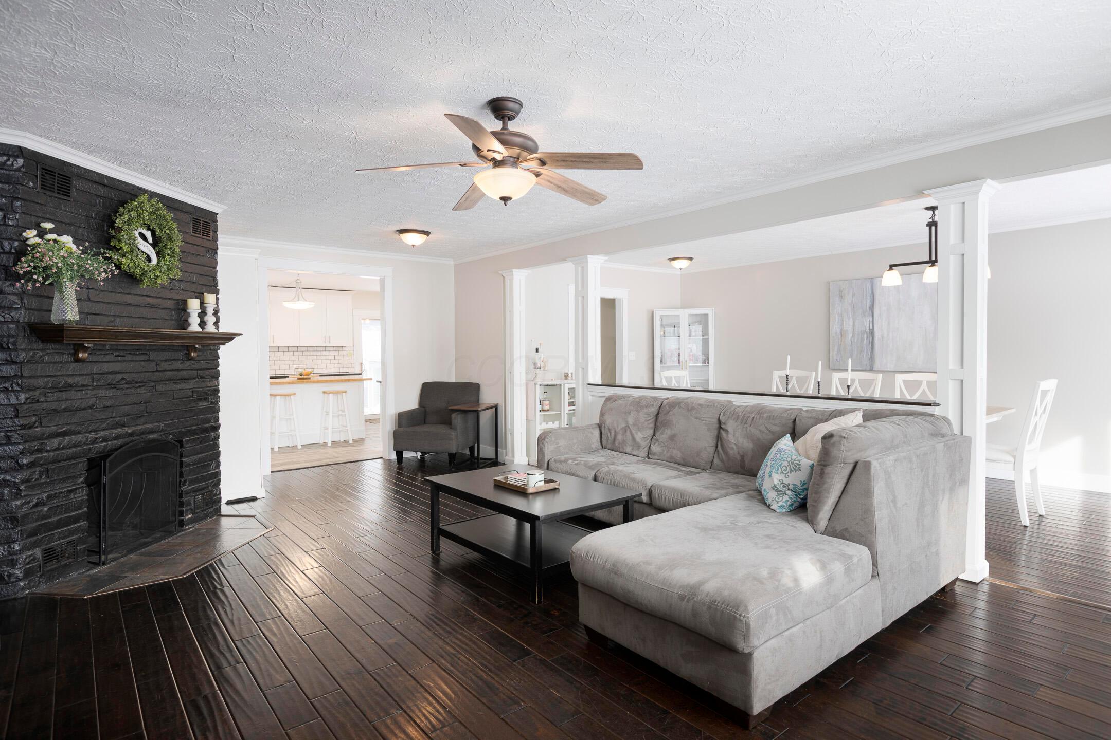 6435 Harlem Road Westerville, OH 43081 - Photo 4 of 61 Gallery Image 4