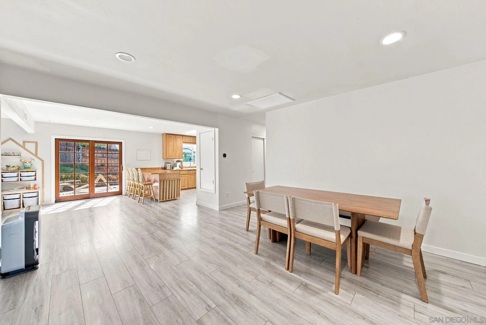 13749 Ridge Hill Road El Cajon, CA 92021 - Photo 13 of 41 Gallery Image 13