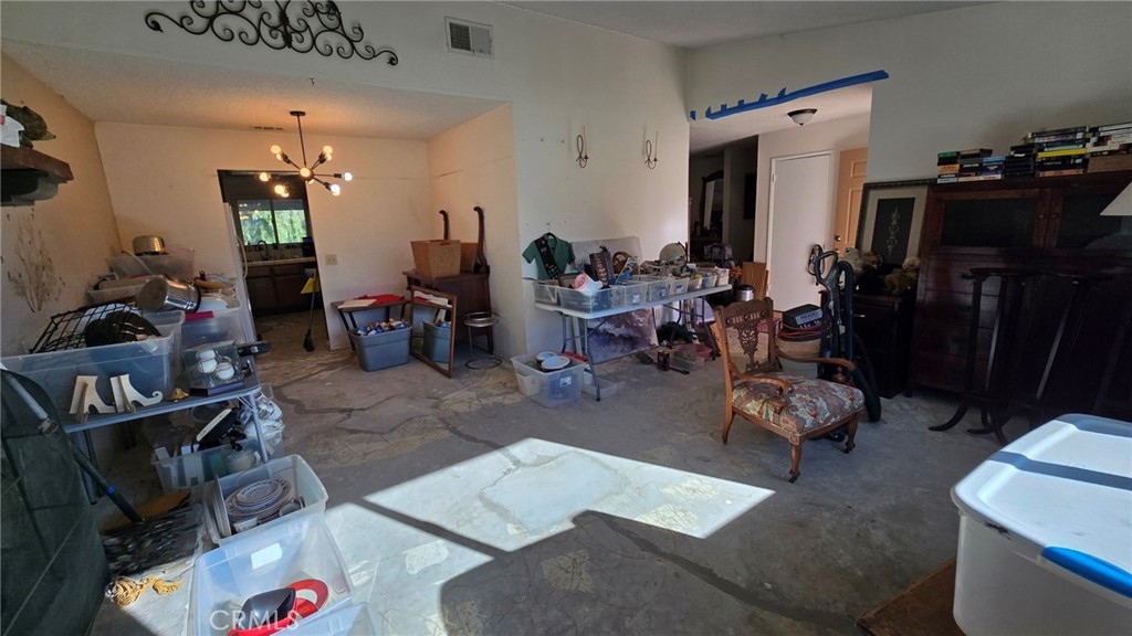 18598 Granite Avenue Riverside, CA 92508 - Photo 25 of 39 Living room no edit