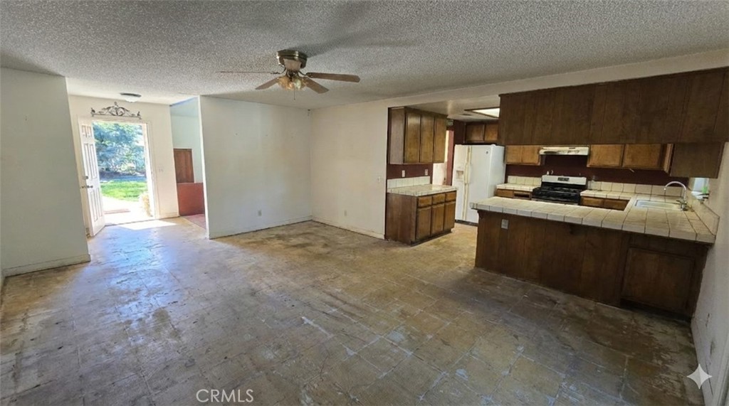 18598 Granite Avenue Riverside, CA 92508 - Photo 7 of 39 Dining room (decluttered with ai)