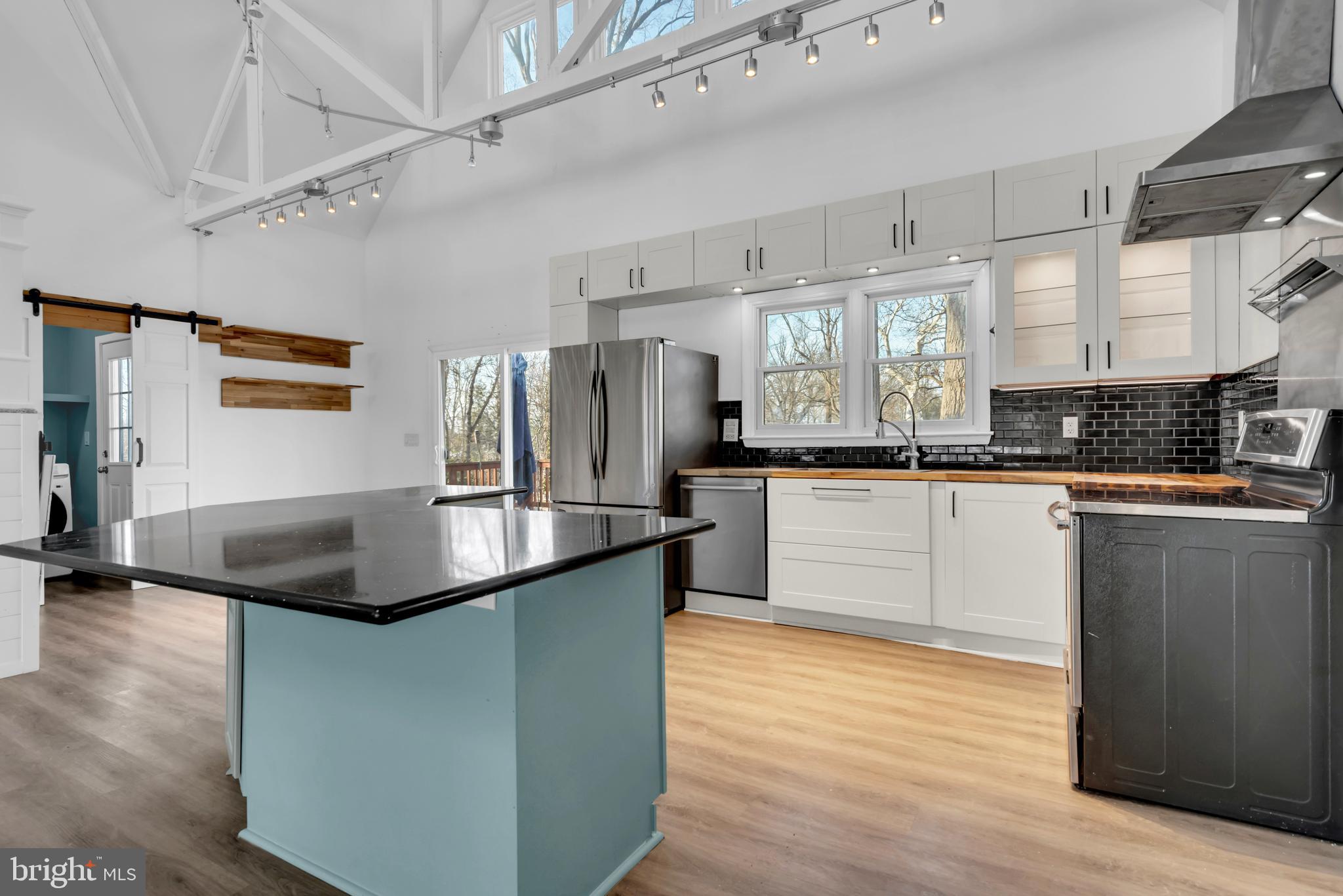 1080 Crestview Drive Annapolis, MD 21409 - Photo 13 of 48 Natural lighting all around