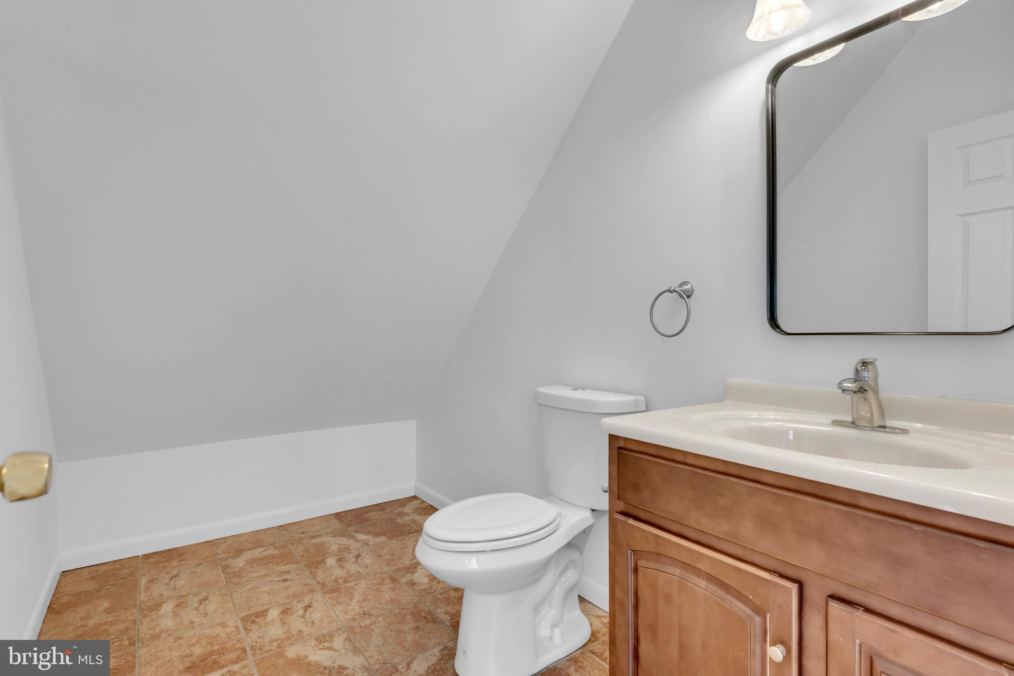 1080 Crestview Drive Annapolis, MD 21409 - Photo 35 of 48 Upstairs half bathroom