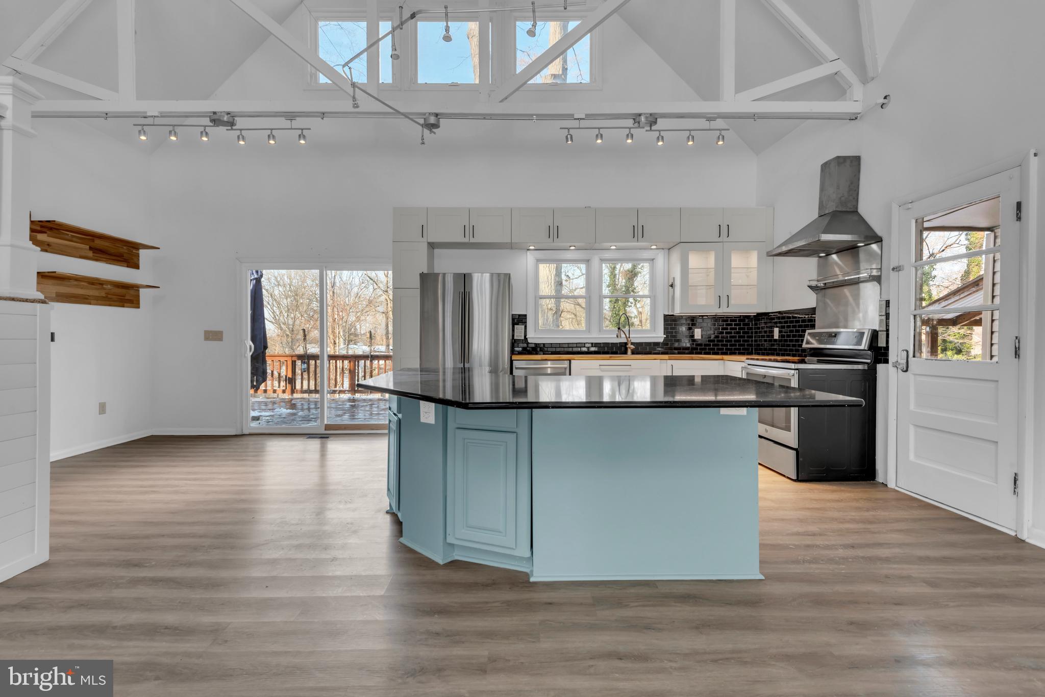 1080 Crestview Drive Annapolis, MD 21409 - Photo 7 of 48