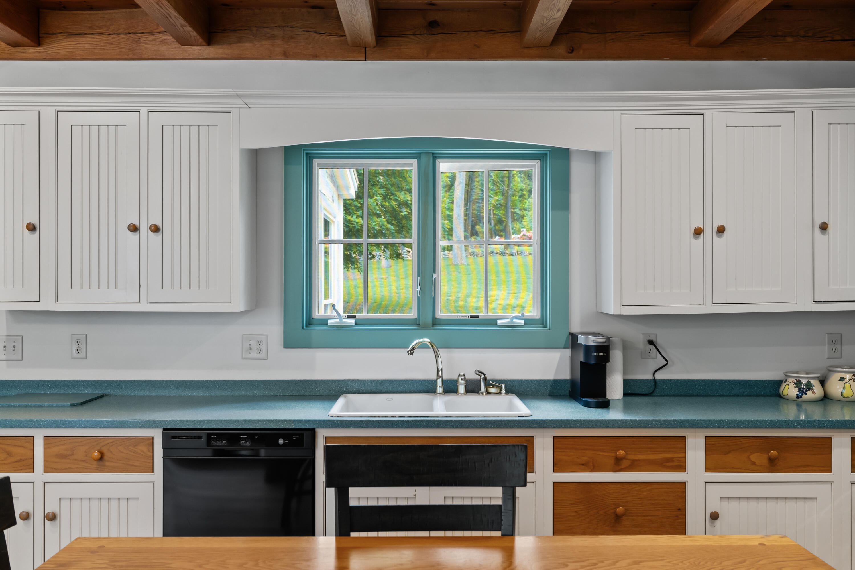 373 Brixham Road Eliot, ME 03903 - Photo 17 of 60 Kitchen