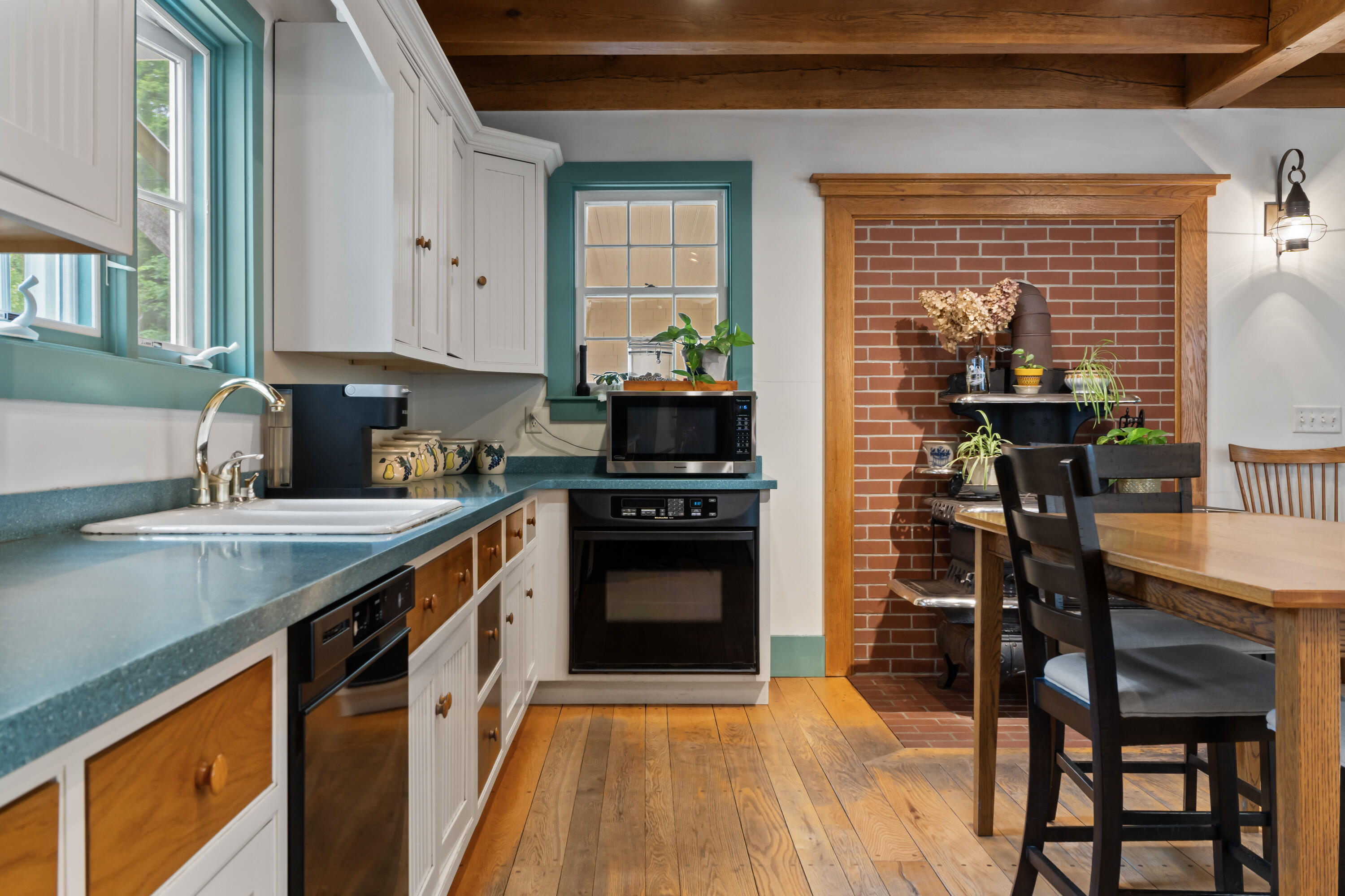 373 Brixham Road Eliot, ME 03903 - Photo 18 of 60 Kitchen