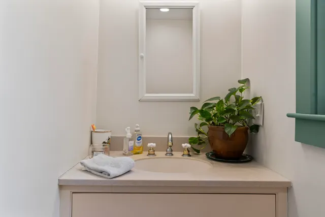 $1,395,000 | 373 Brixham Road, Eliot, ME 03903