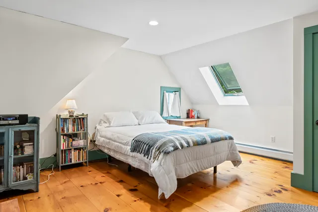 $1,395,000 | 373 Brixham Road, Eliot, ME 03903