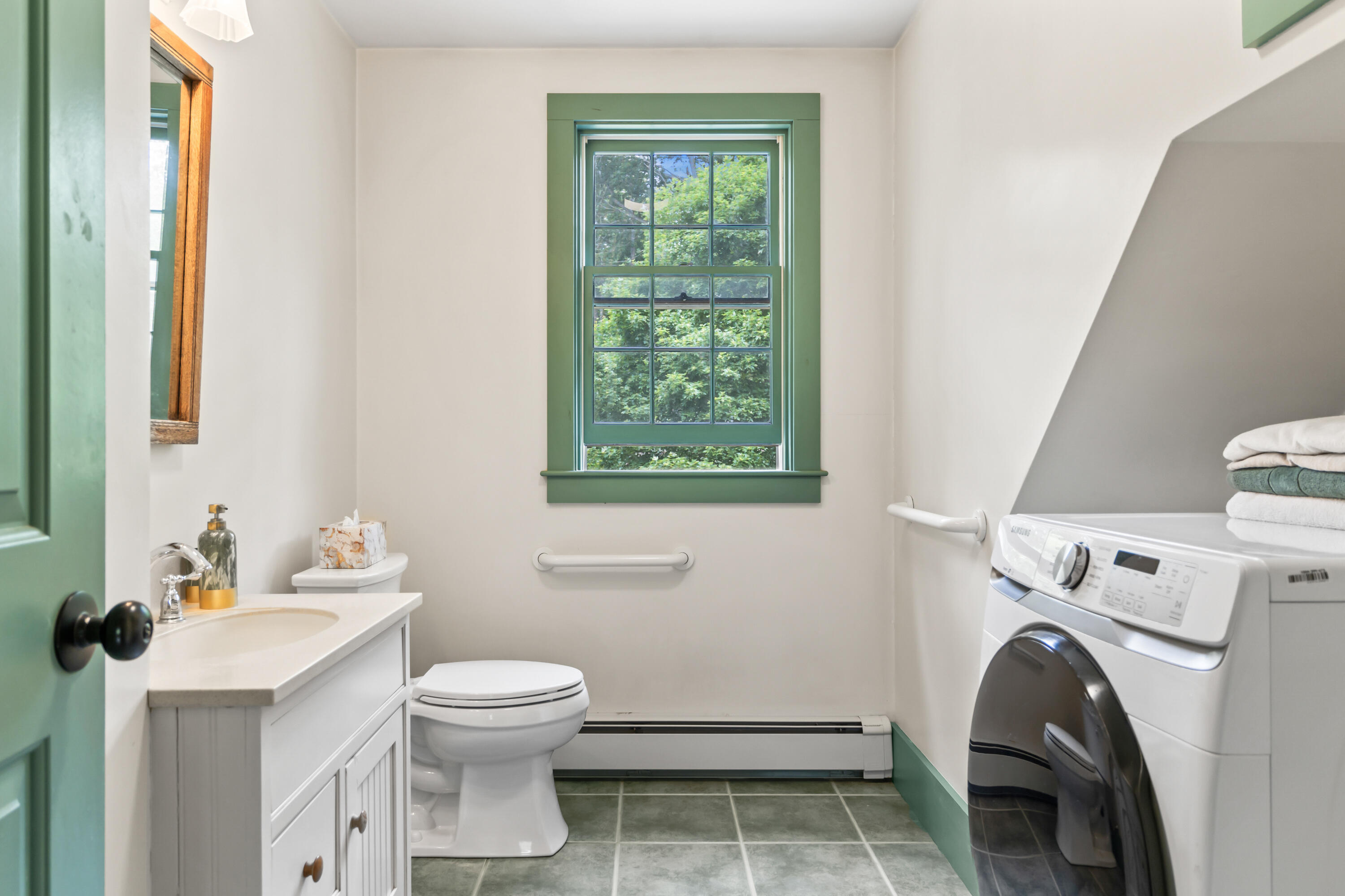 373 Brixham Road Eliot, ME 03903 - Photo 43 of 60 Bathroom