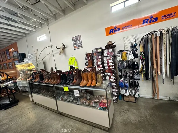 $899,000 | 6982 North Winton Way, Winton, CA 95388