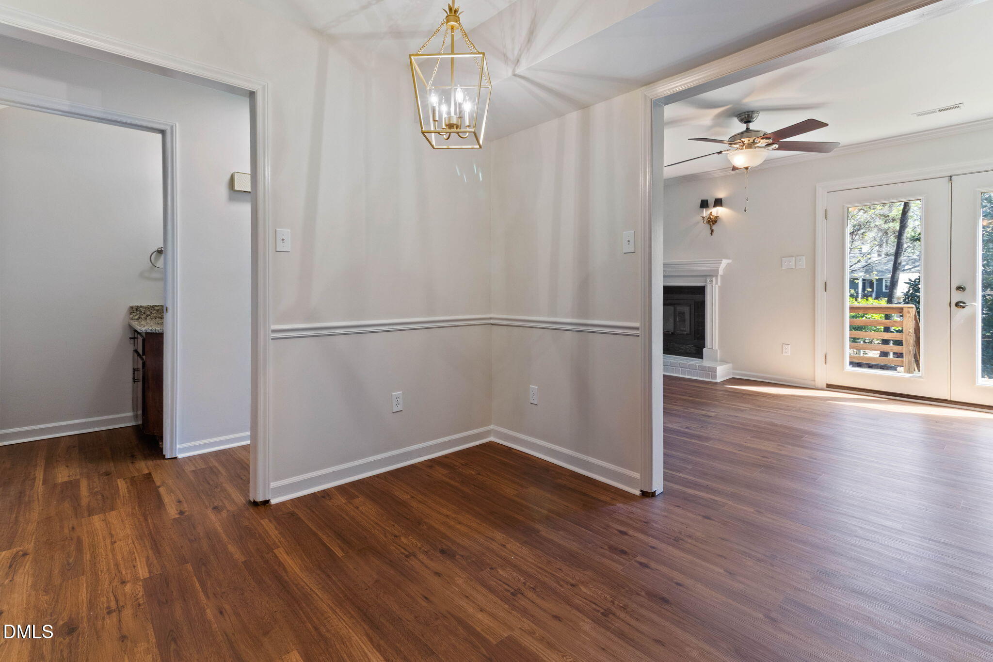 1524 Edgeside Court Raleigh, NC 27609 - Photo 10 of 43 Gallery Image 10