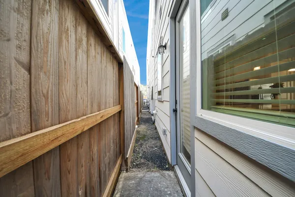 a view of a pathway of a house