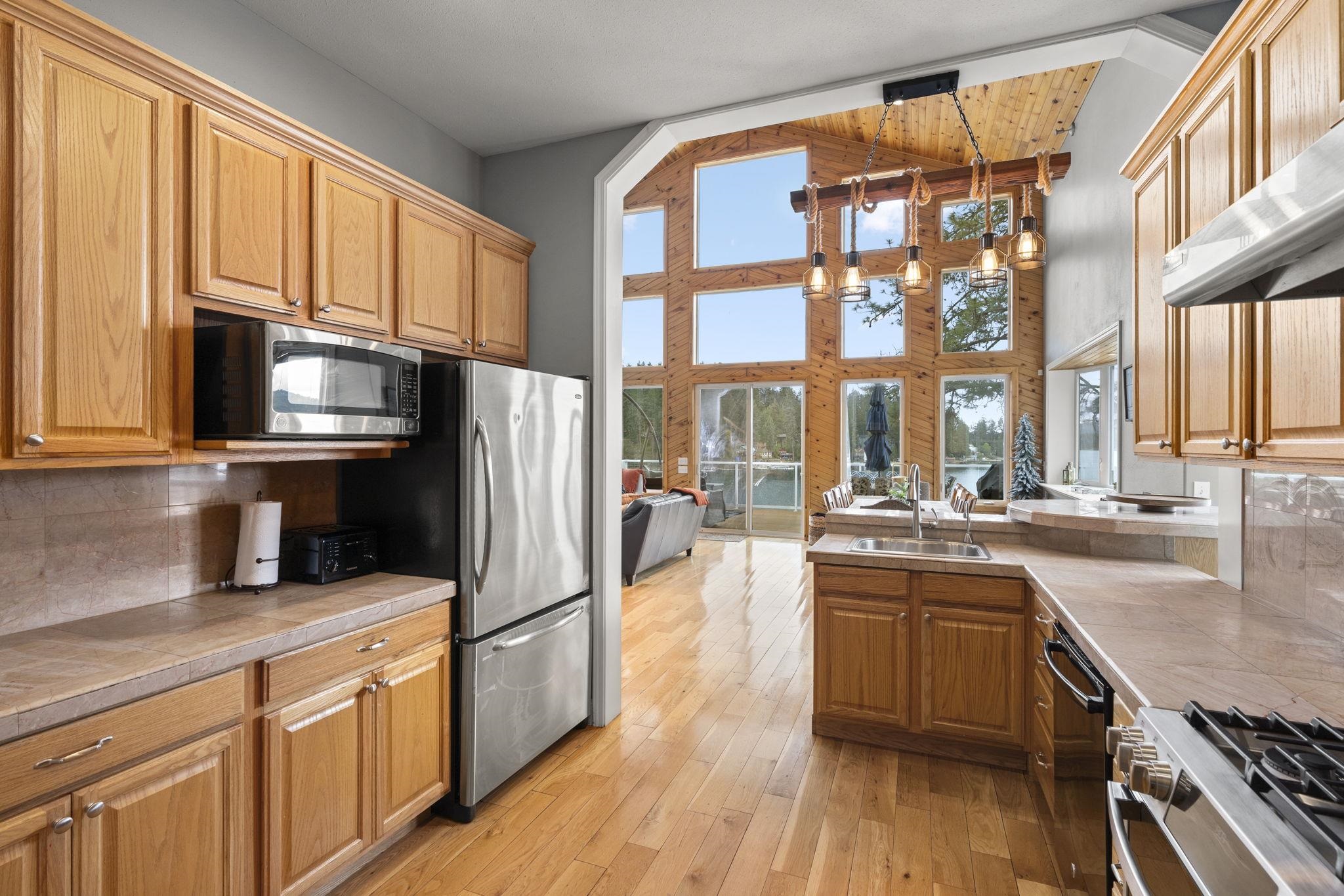 44970 Lakeshore Homes Road Loon Lake, WA 99148 - Photo 17 of 49 Gallery Image 17