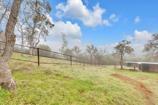 a view of a basketball court