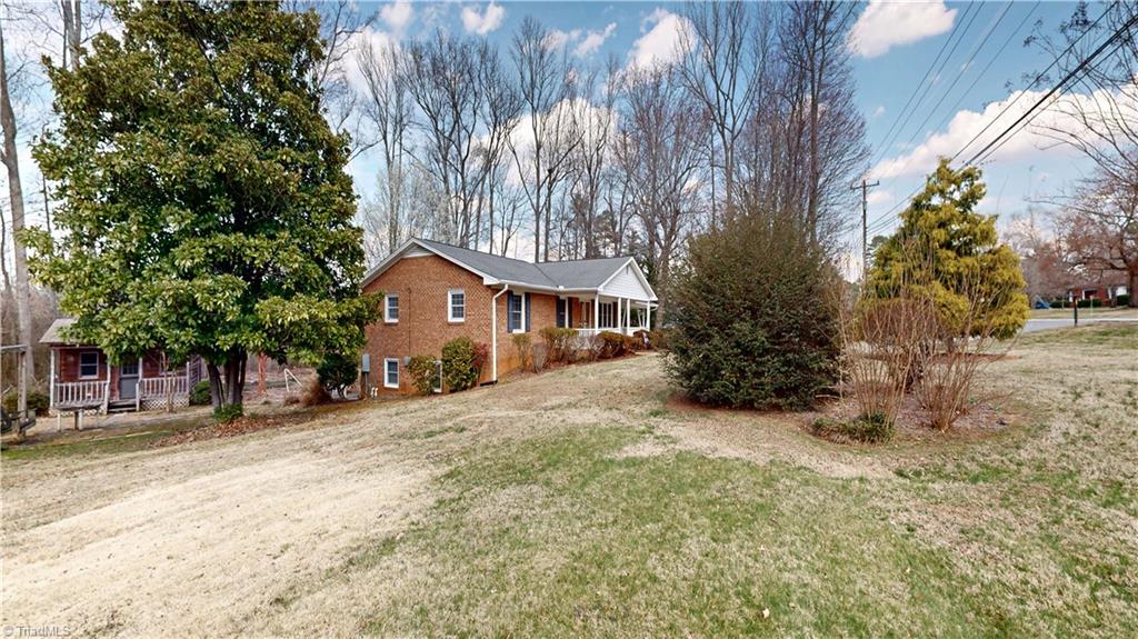 6919 East Holly Grove Road Thomasville, NC 27360 - Photo 2 of 50 6919 E Holly Grove