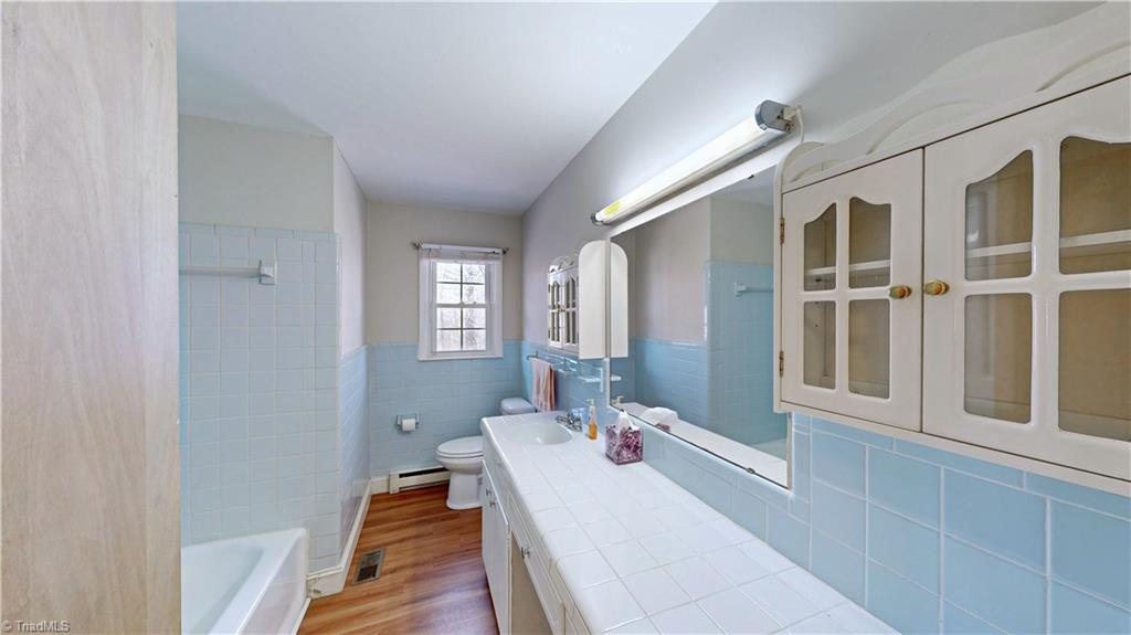 6919 East Holly Grove Road Thomasville, NC 27360 - Photo 29 of 50 Hall bath