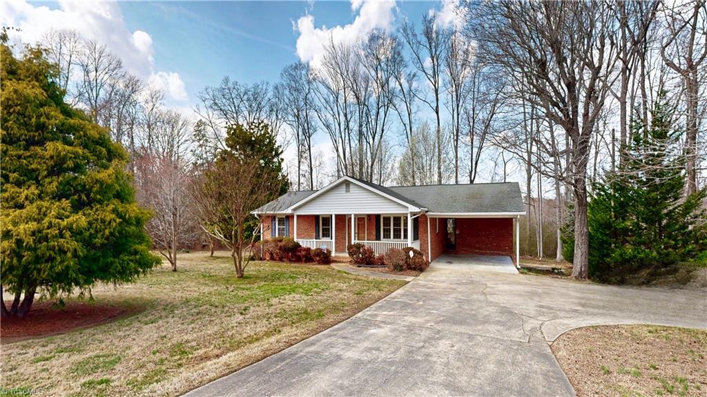6919 East Holly Grove Road Thomasville, NC 27360 - Photo 4 of 50 Front