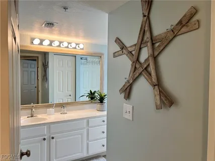 $199,000 | 4105 Residence Drive, Unit 707, Fort Myers, FL 33901