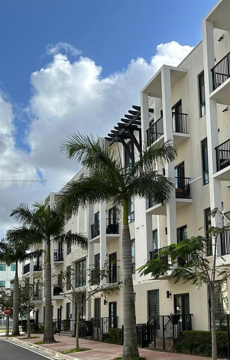 8301 Northwest 41st St Unit B204  