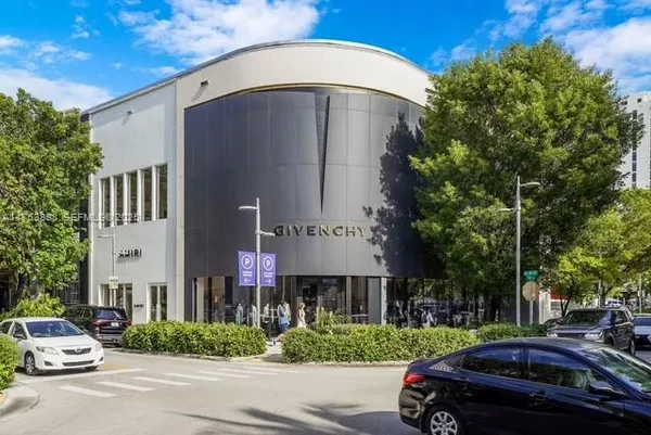 $2,185,000 | 4727 Northeast 1st Court, Miami, FL 33137