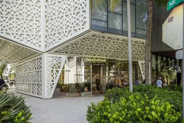 $2,185,000 | 4727 Northeast 1st Court, Miami, FL 33137