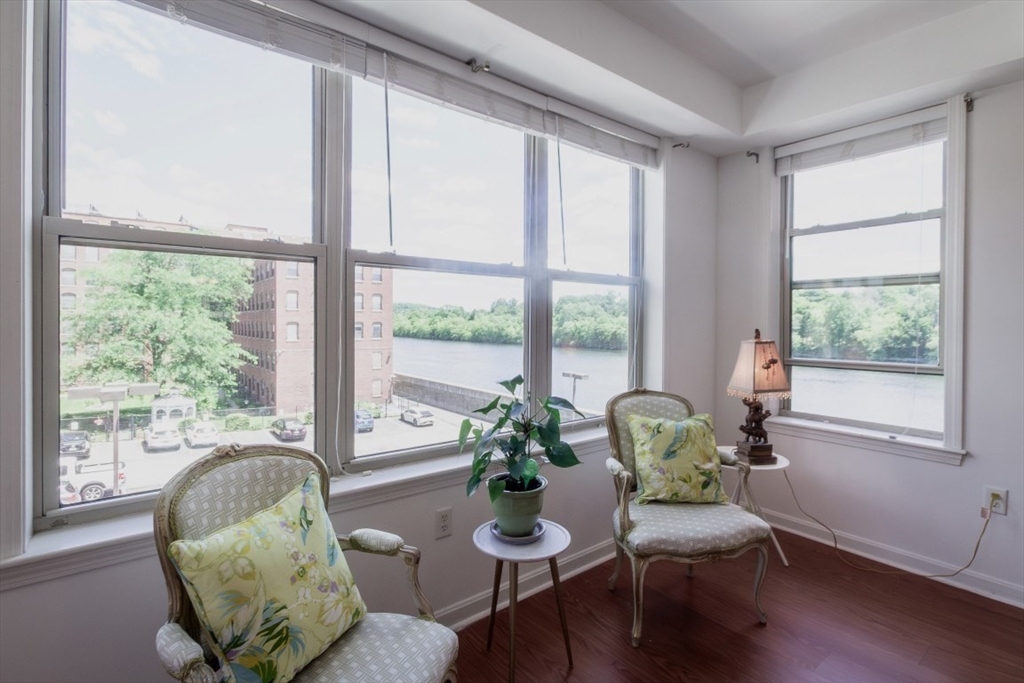 70 Washington Street, Unit 207 Haverhill, MA 01832 - Photo 4 of 40