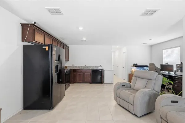 $225,000 | 454 Eagle Wind Way, Ferris, TX 75125