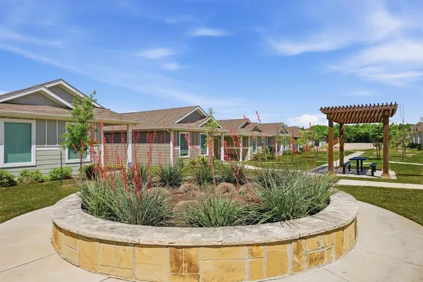 $225,000 | 454 Eagle Wind Way, Ferris, TX 75125