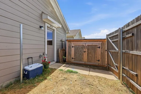 $225,000 | 454 Eagle Wind Way, Ferris, TX 75125