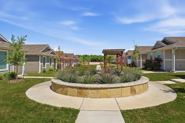 $225,000 | 454 Eagle Wind Way, Ferris, TX 75125