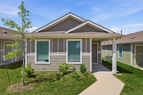 $225,000 | 454 Eagle Wind Way, Ferris, TX 75125