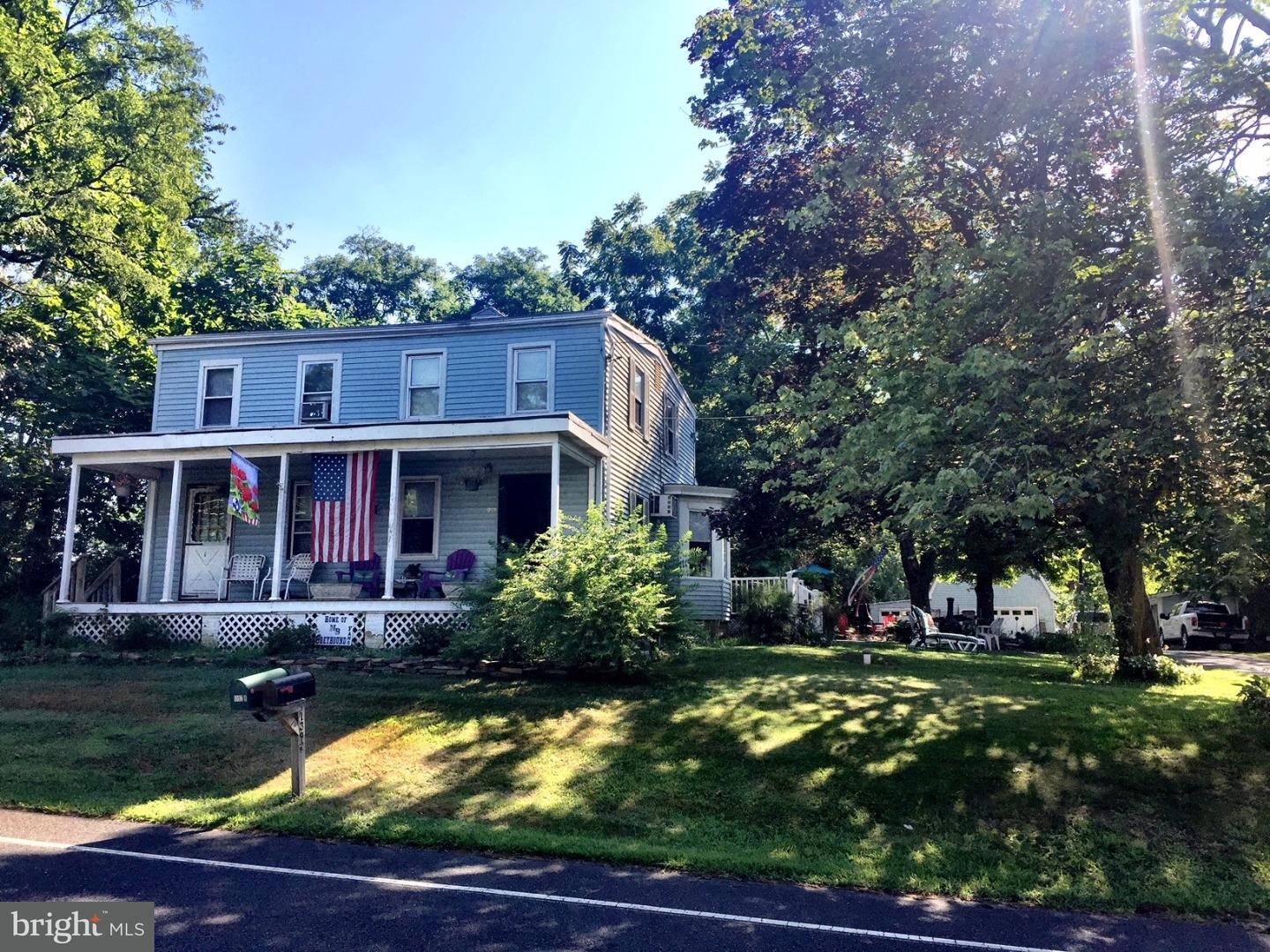 1392 Hedding Jacksonville Road Columbus, NJ 08022 - Photo 1 of 15 a front view of house with yard space and trees around
