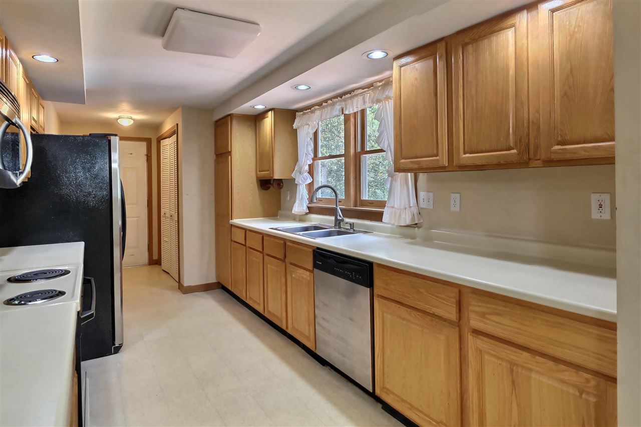 177 S Road Newbury, NH 03255 - Photo 4 of 22 Gallery Image 4
