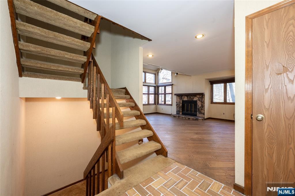 17 Village Way, Unit 7 Vernon, NJ 07462 - Photo 20 of 47