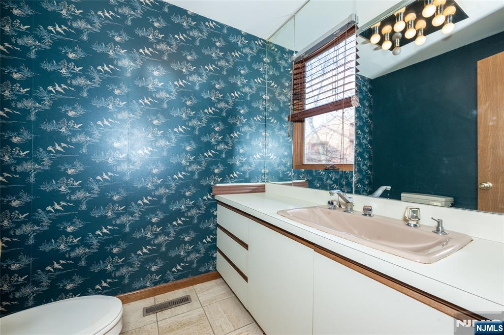 17 Village Way, Unit 7 Vernon, NJ 07462 - Photo 25 of 47