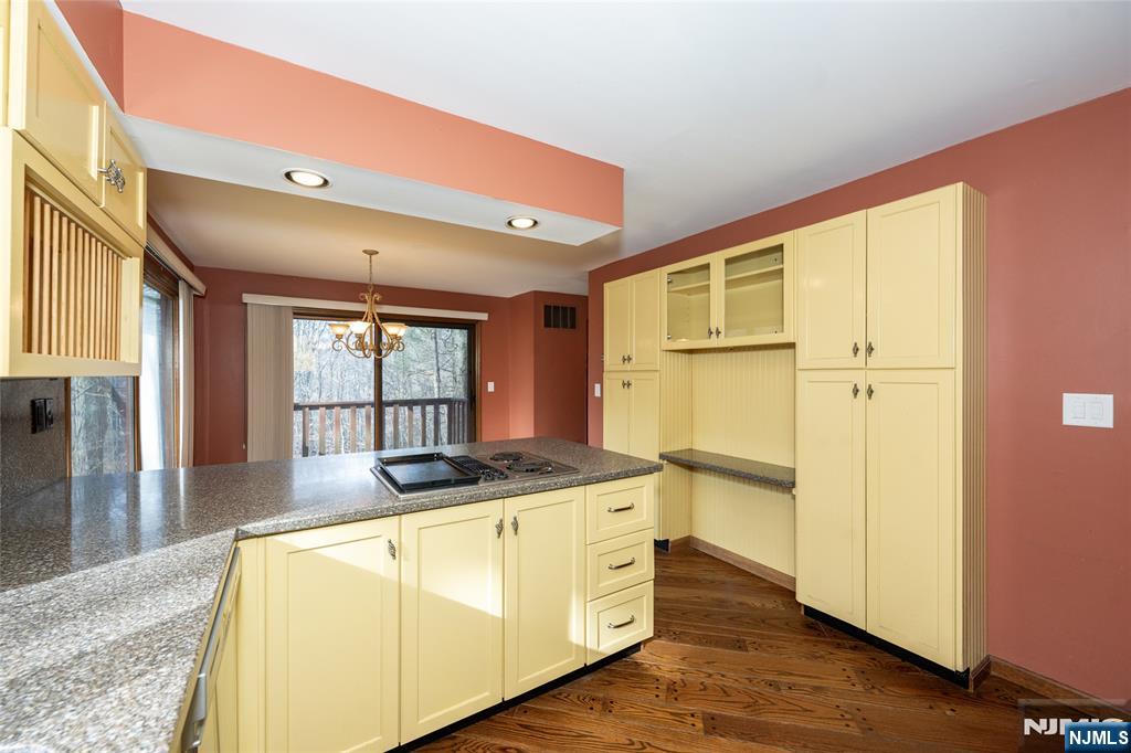 17 Village Way, Unit 7 Vernon, NJ 07462 - Photo 26 of 47