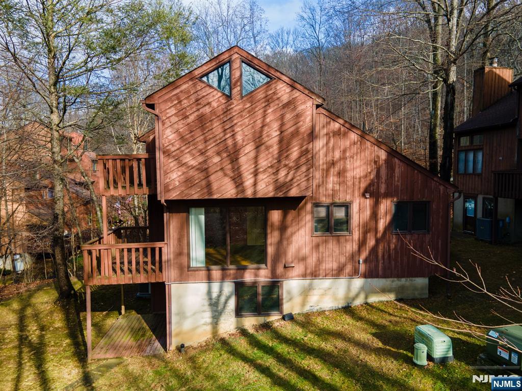 17 Village Way, Unit 7 Vernon, NJ 07462 - Photo 43 of 47