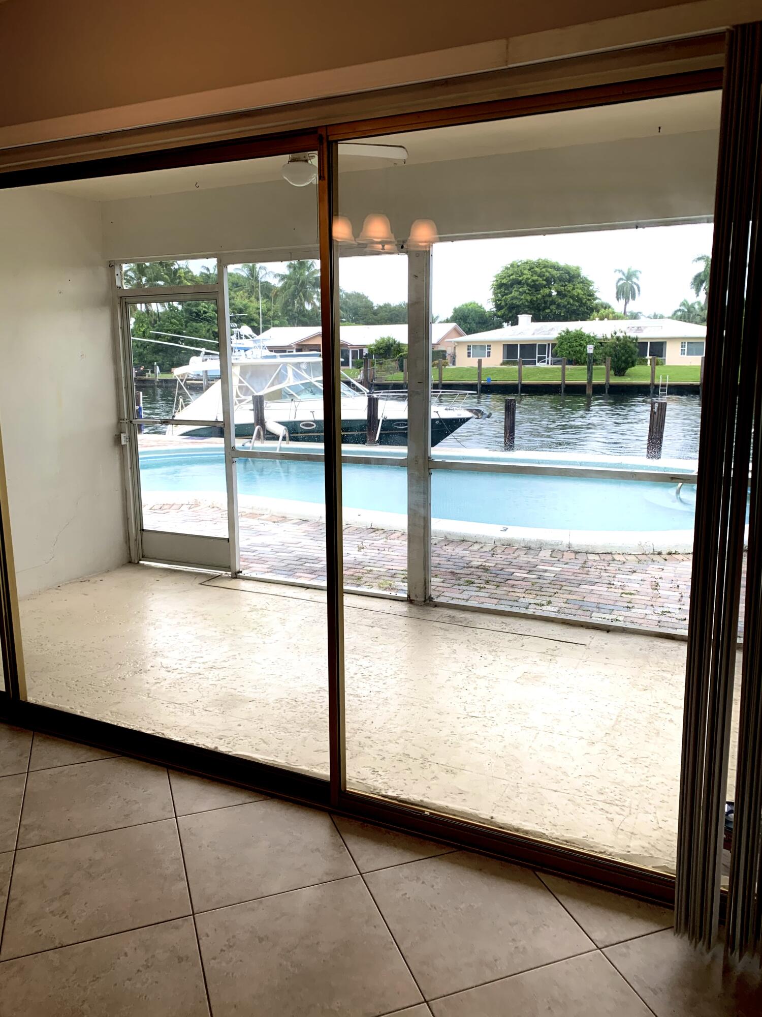 2735 Northeast 28th Court Lighthouse Point, FL 33064 - Photo 16 of 28 8D11D4EE-98AC-44D6-8B78-1BE5EBD3A4DC